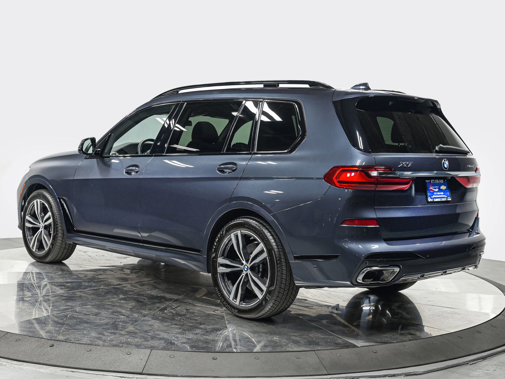 Used 2022 BMW X7 xDrive40i w/ M Sport Package image 4