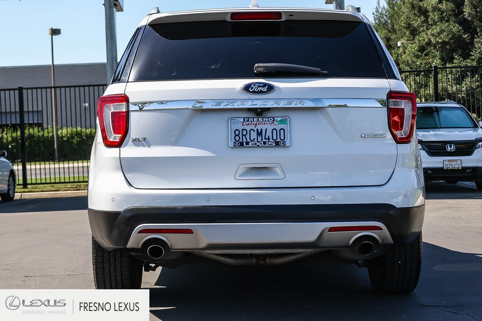 Used 2017 Ford Explorer XLT w/ Equipment Group 202A FWD image 5
