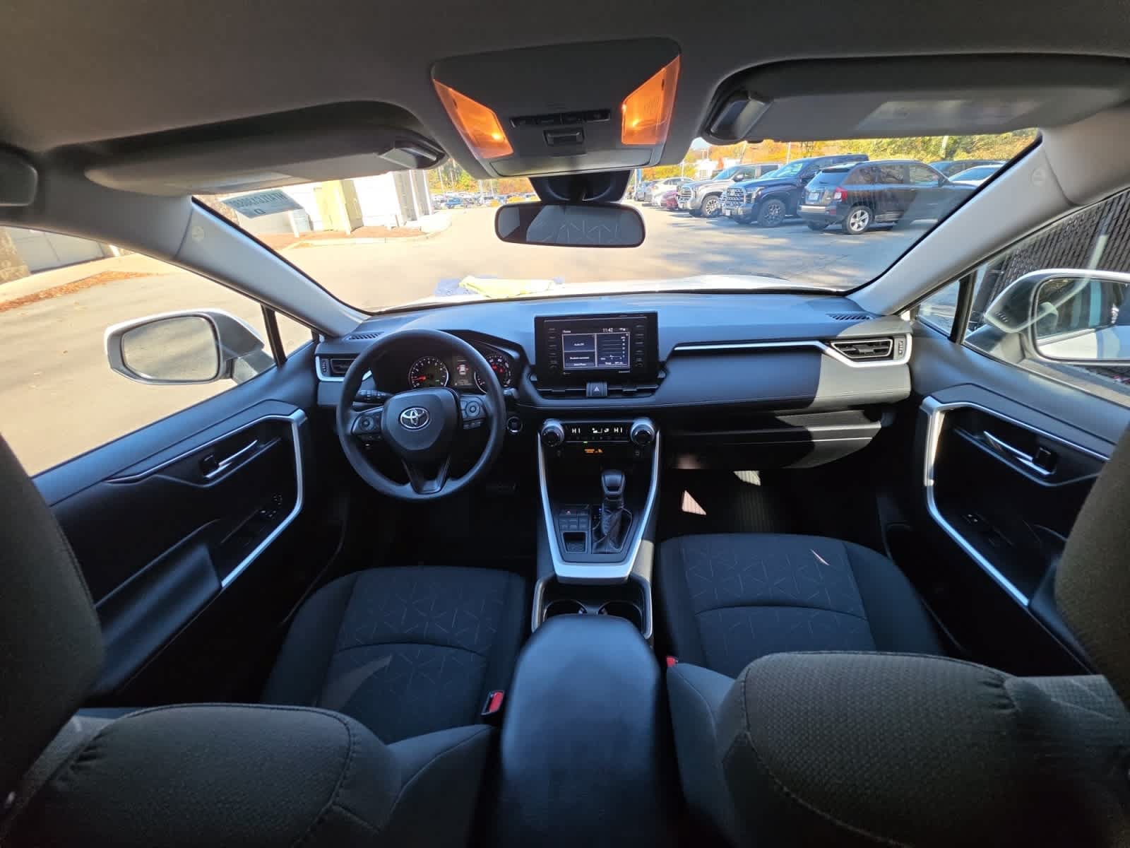 Used 2020 Toyota RAV4 XLE w/ All Weather Liner Package AWD/4WD image 23