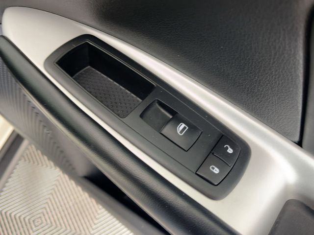 Used 2019 Dodge Journey SE image 27