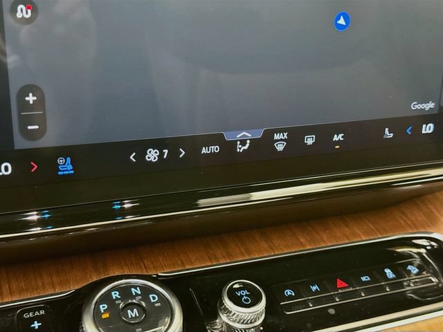 Used 2025 Ford Expedition King Ranch AWD/4WD image 16