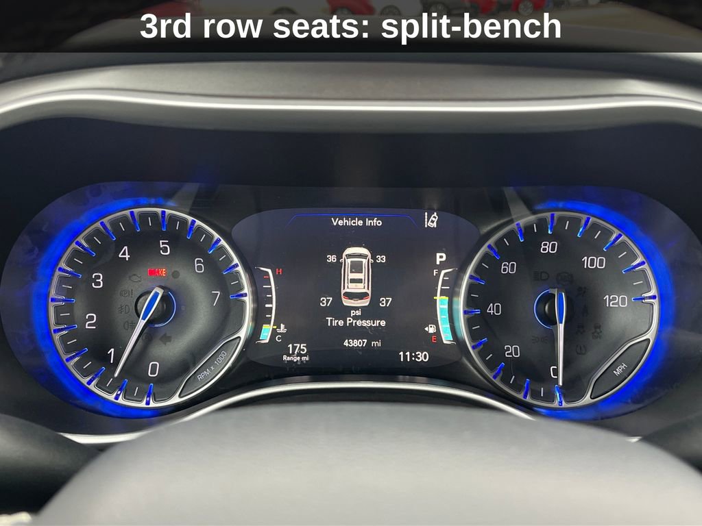 Used 2024 Chrysler Pacifica Touring-L image 21