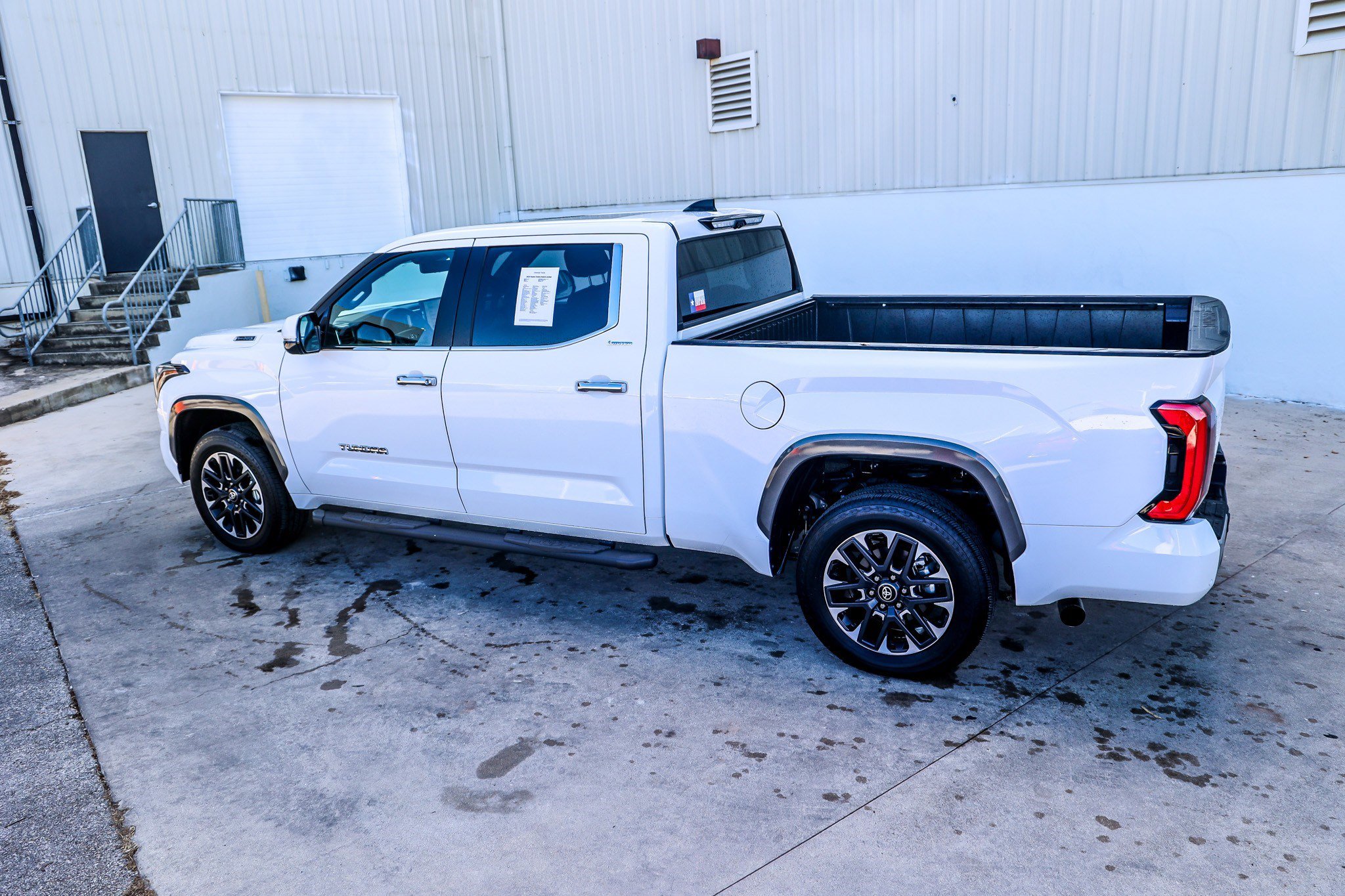 Used 2025 Toyota Tundra Limited image 10