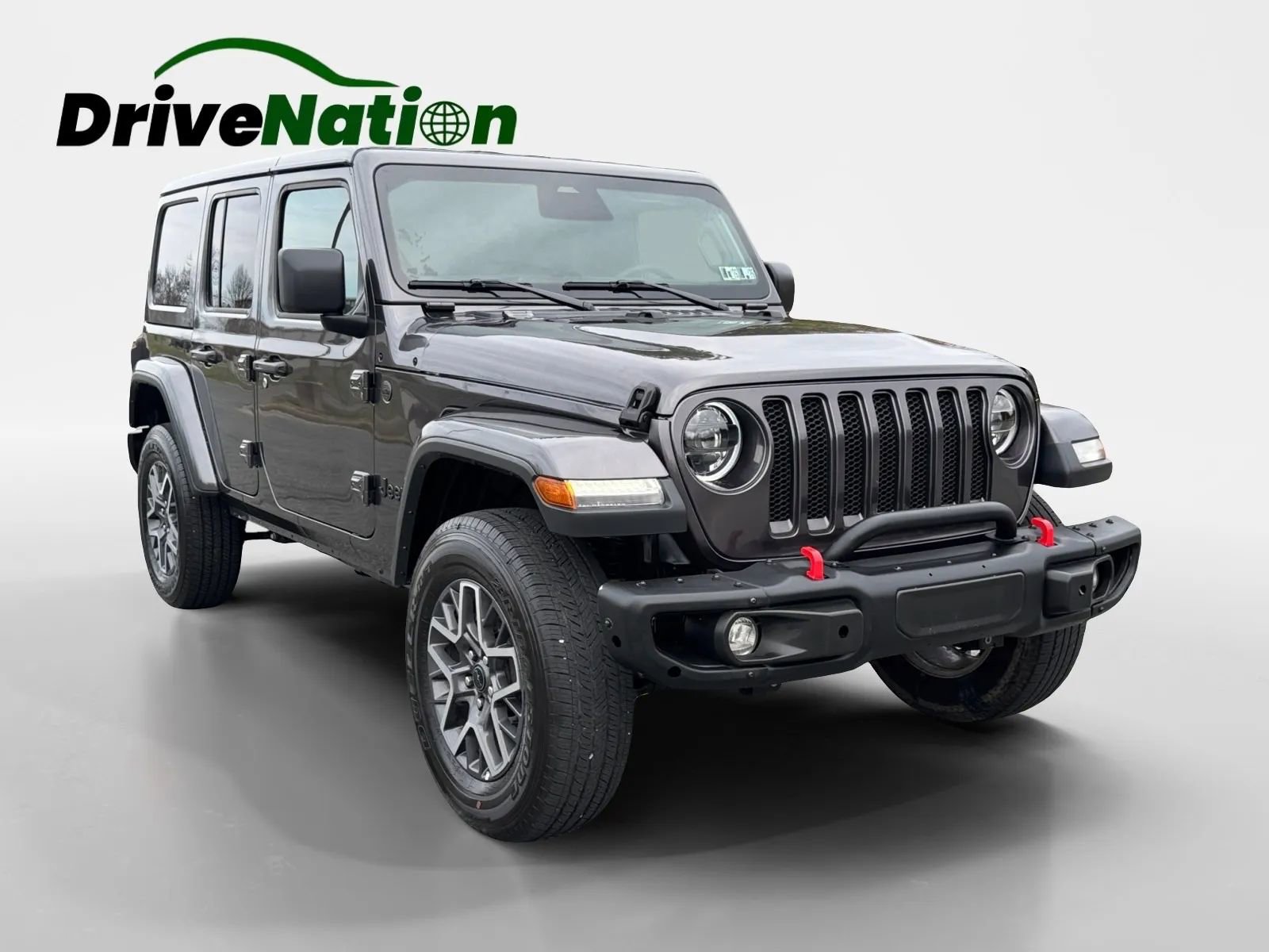 Used 2025 Jeep Wrangler Unlimited Sahara image 3