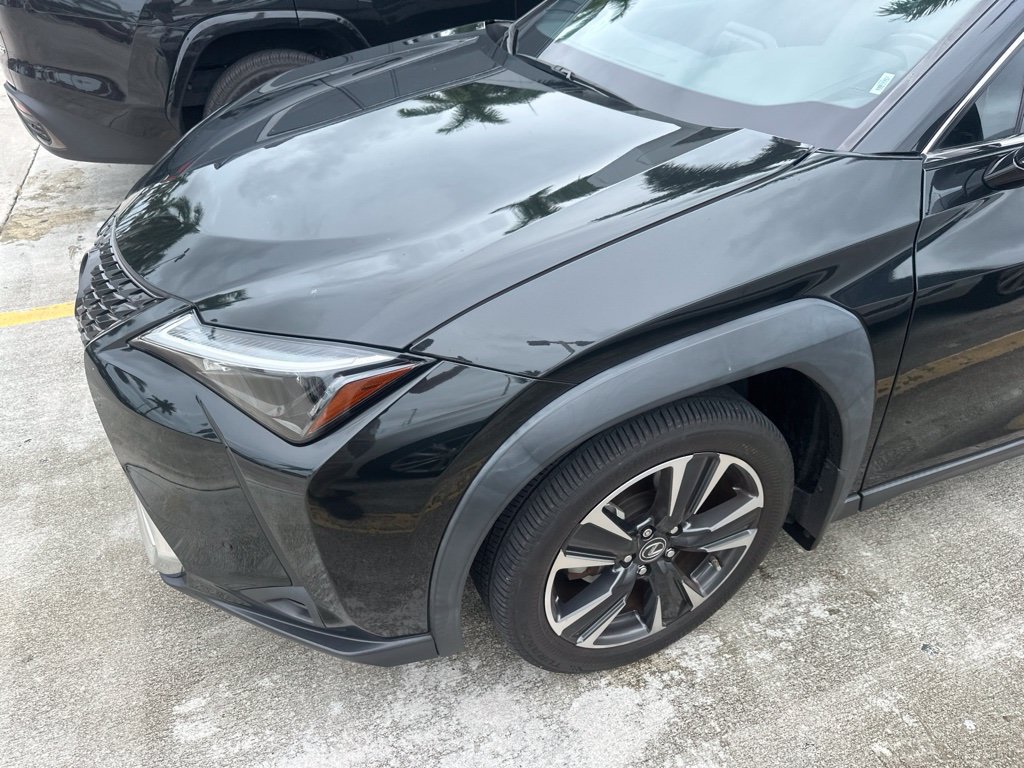 Certified 2024 Lexus UX 250h FWD image 4