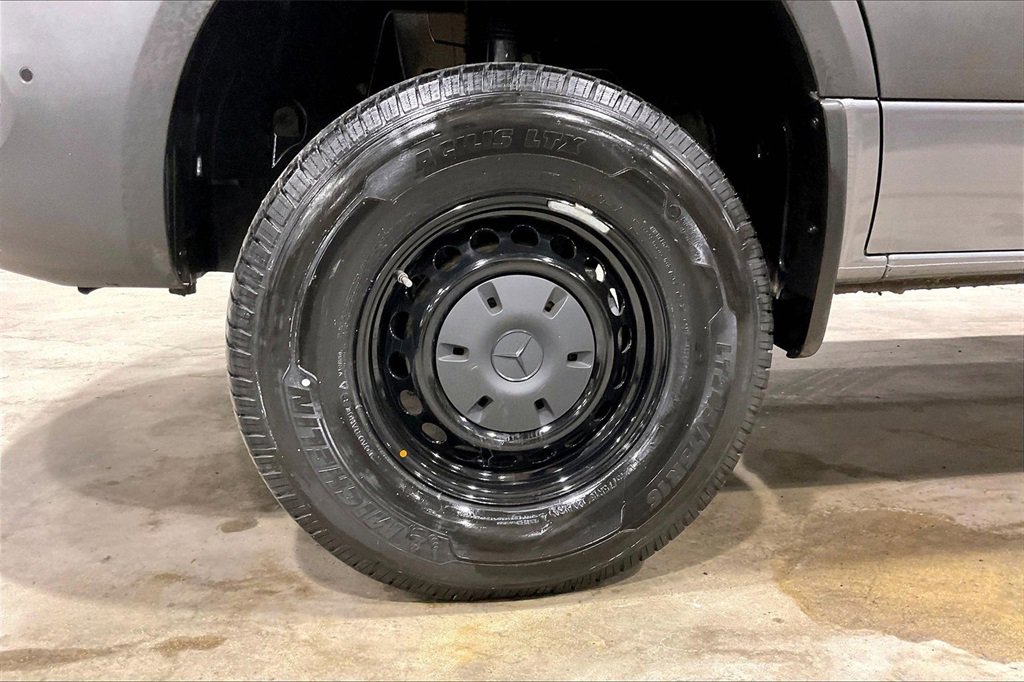 Used 2023 Mercedes-Benz Sprinter 2500 image 8