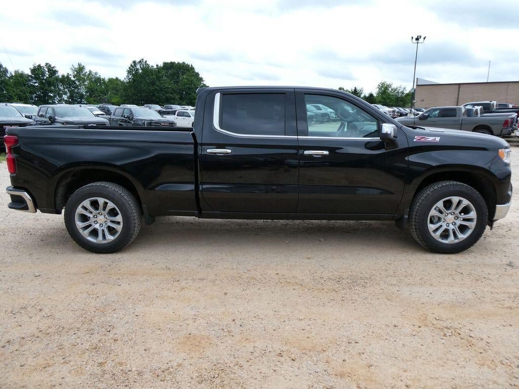 New 2026 Chevrolet Silverado 1500 LTZ w/ LTZ Premium Package AWD/4WD image 3