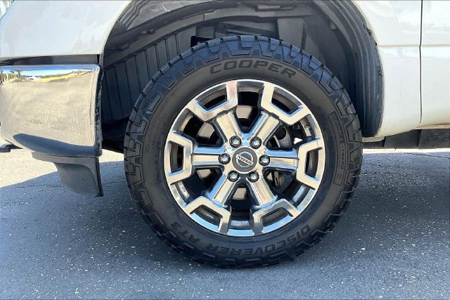 Used 2017 Nissan Titan SV RWD image 8