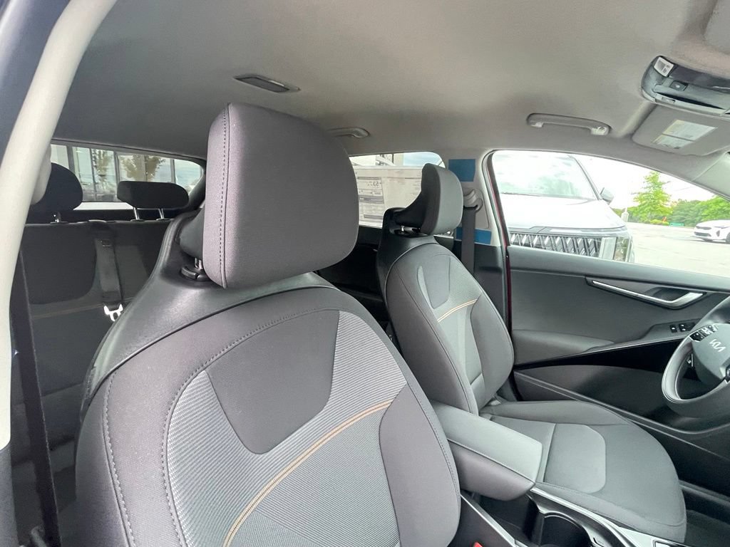 New 2026 Kia Niro LX FWD image 28