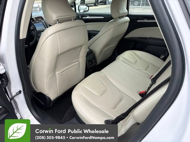 Used 2017 Ford Fusion Titanium FWD image 27