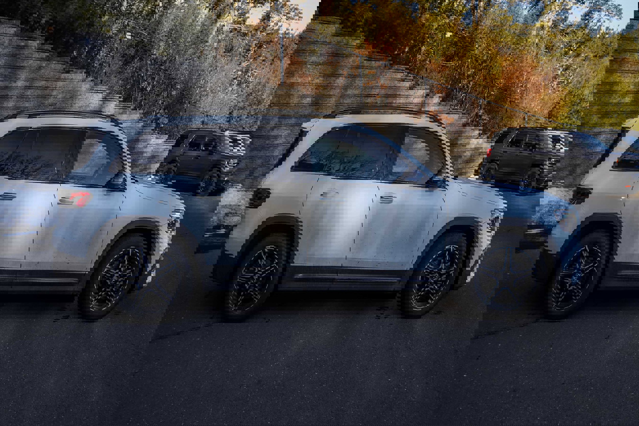 Used 2023 Mercedes-Benz GLB 250 4MATIC image 4