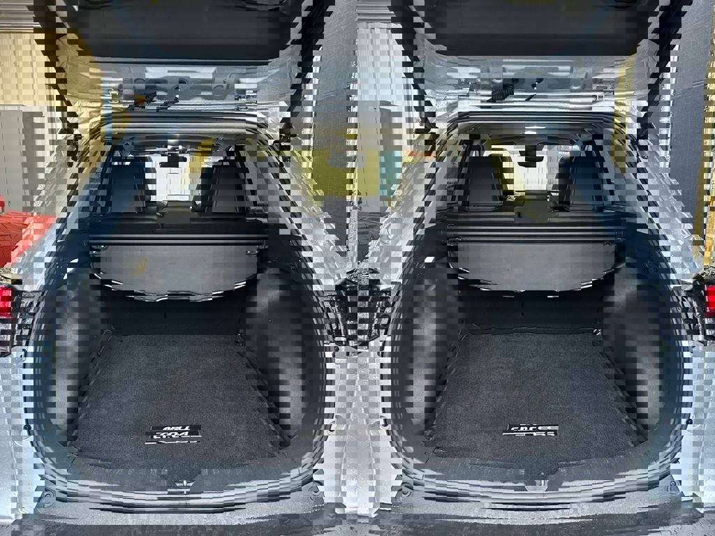 Used 2024 Toyota Corolla Cross XLE w/ Convenience Package image 24