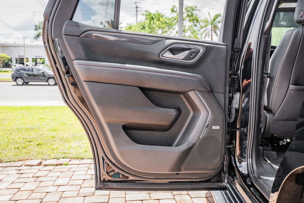 Used 2022 Chevrolet Tahoe RST w/ Sport Performance Package image 33