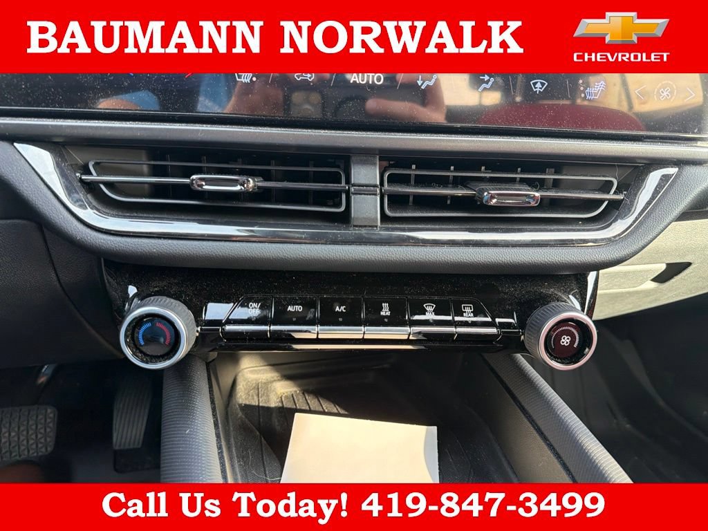 Used 2024 Chevrolet Equinox EV RS w/ Active Safety Package 3 FWD image 29
