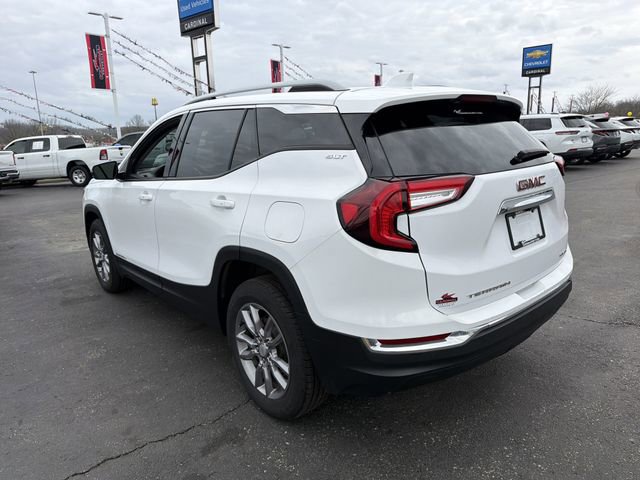 Used 2024 GMC Terrain SLT image 5