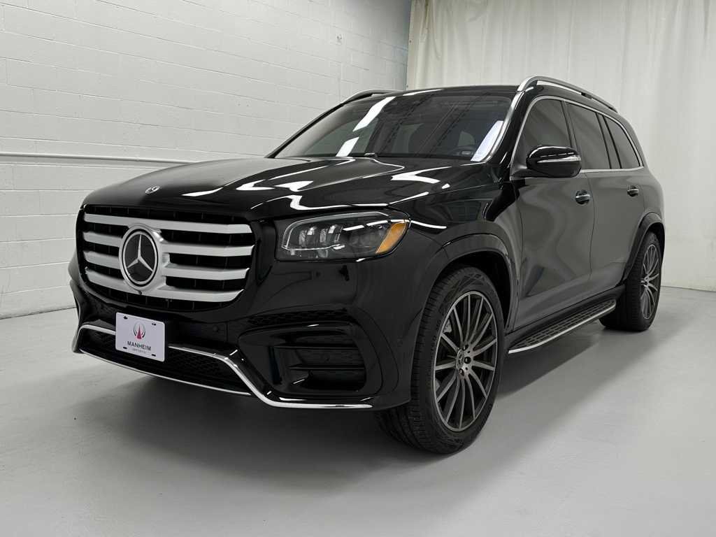 Used 2025 Mercedes-Benz GLS 580 4MATIC image 4