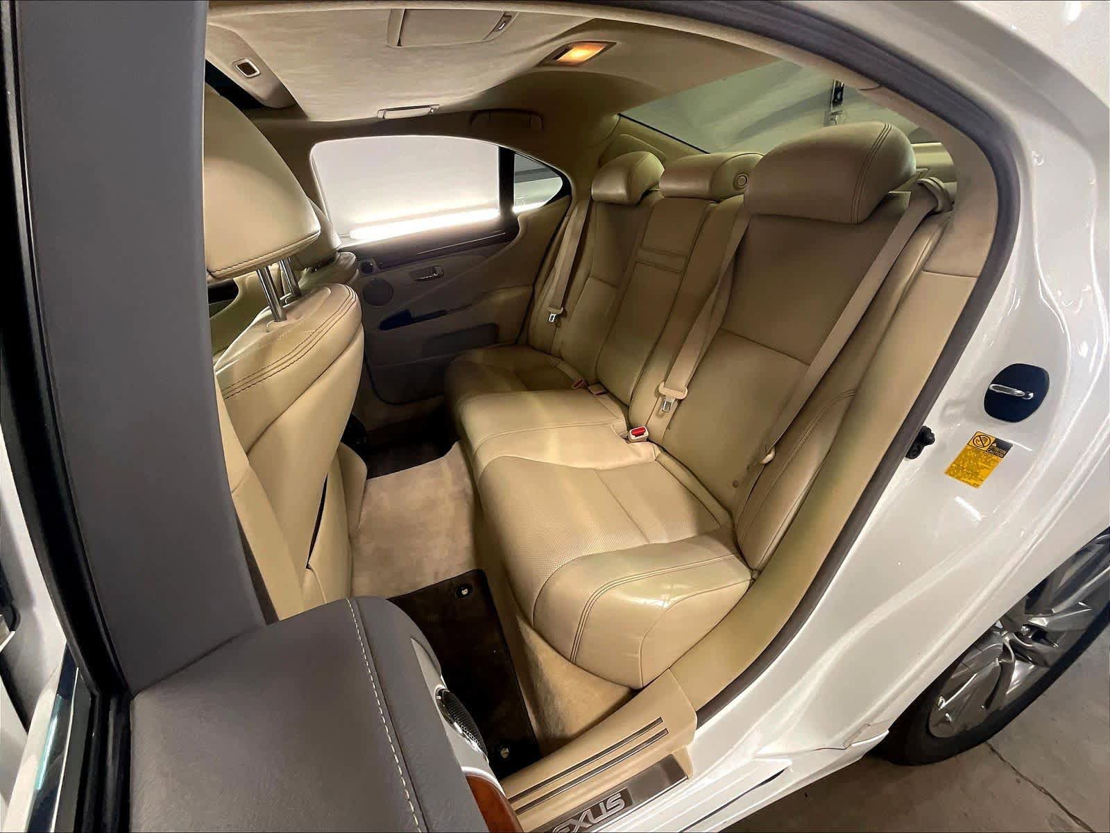 Used 2014 Lexus LS 460 w/ Comfort Package RWD image 28
