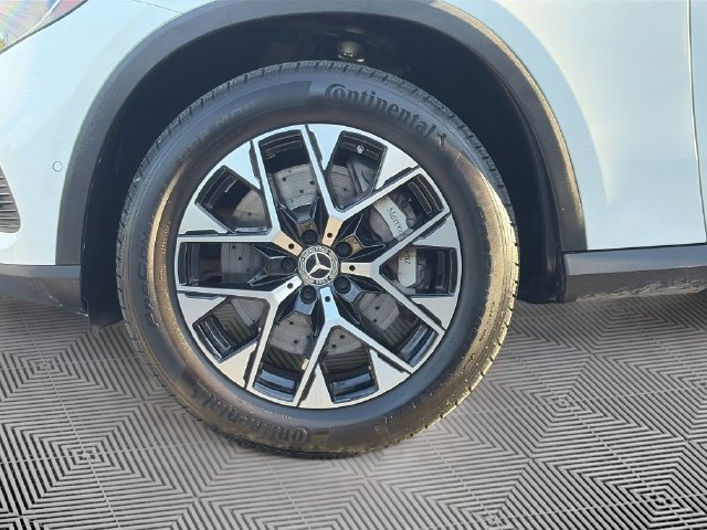 Certified 2025 Mercedes-Benz GLC 350e 4MATIC image 32