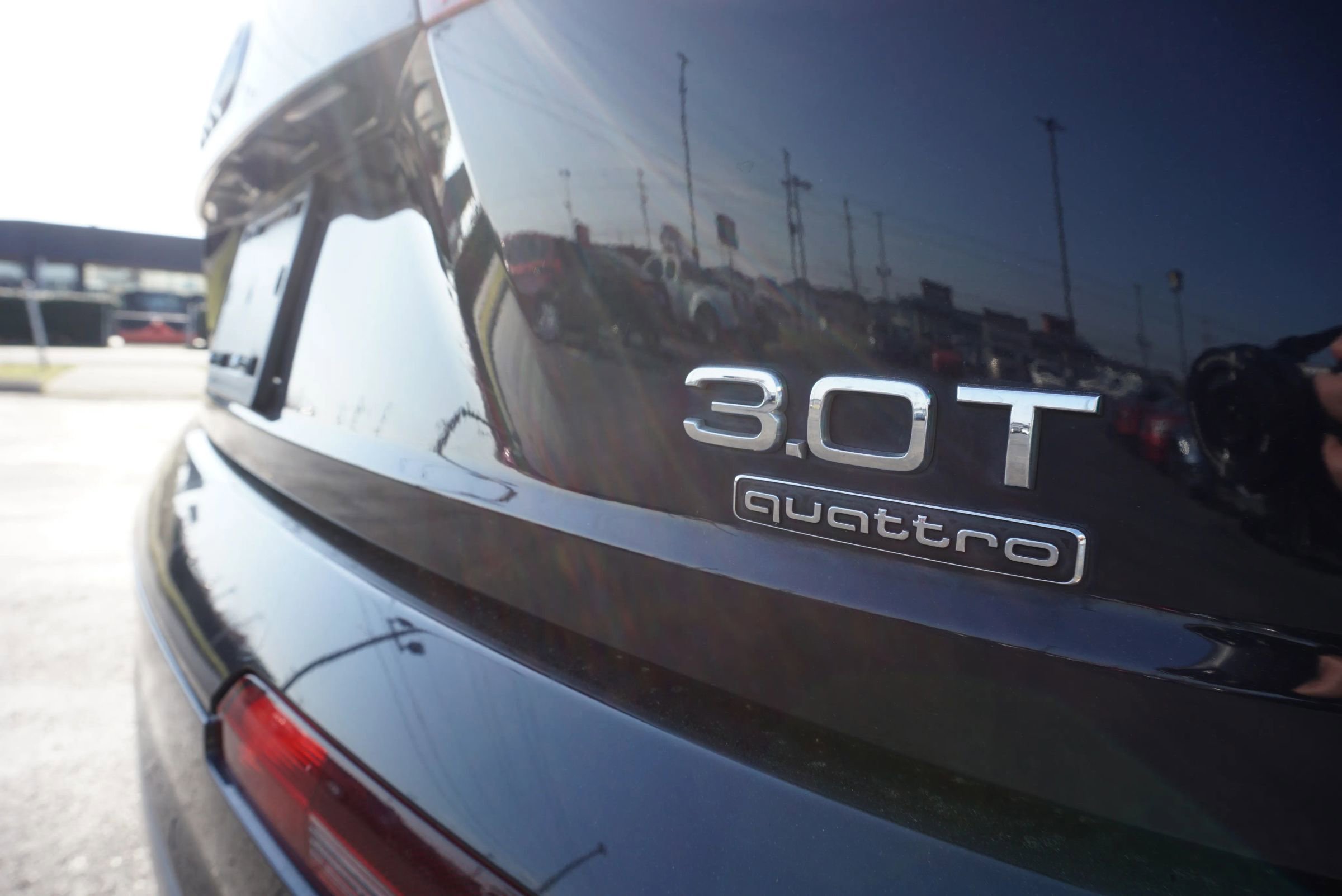 Used 2017 Audi Q7 3.0T Premium Plus image 10