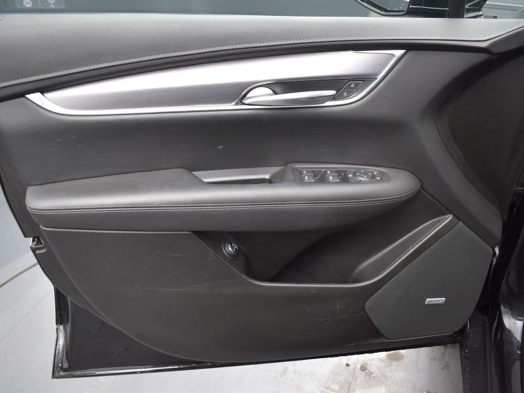 Used 2023 Cadillac XT5 Luxury image 12