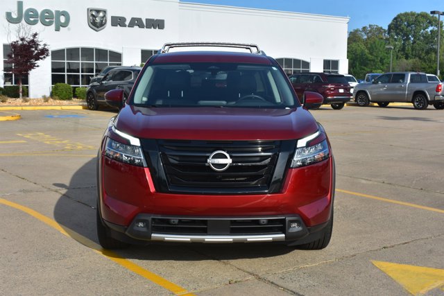 Used 2023 Nissan Pathfinder SL w/ Lighting Package (N92) AWD/4WD image 2