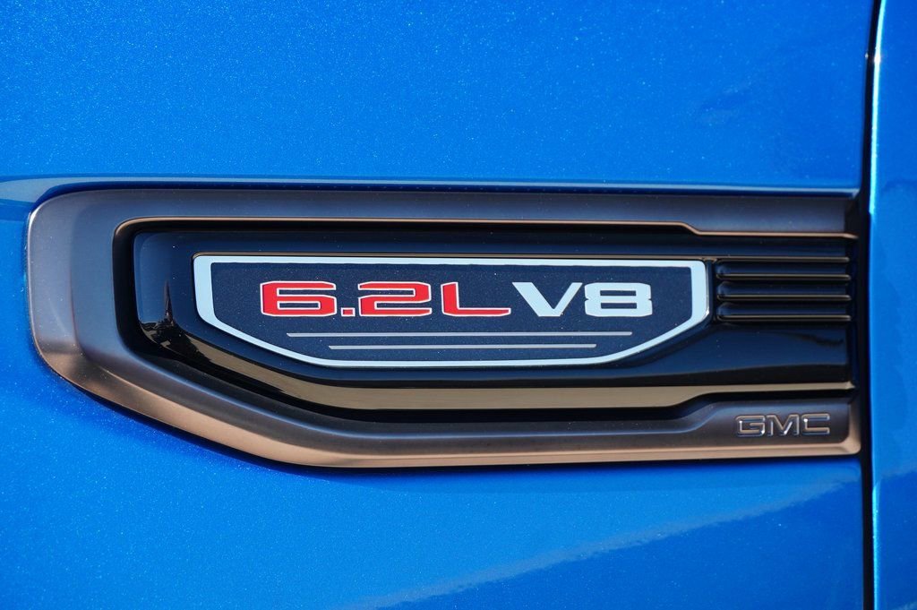 Used 2023 GMC Sierra 1500 AT4X image 8