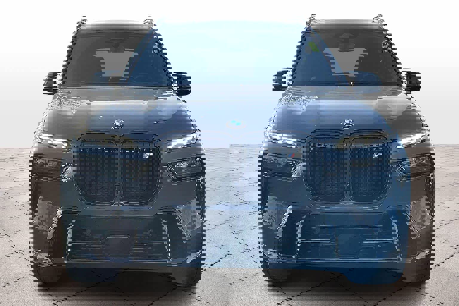 Used 2025 BMW X7 M60i image 3