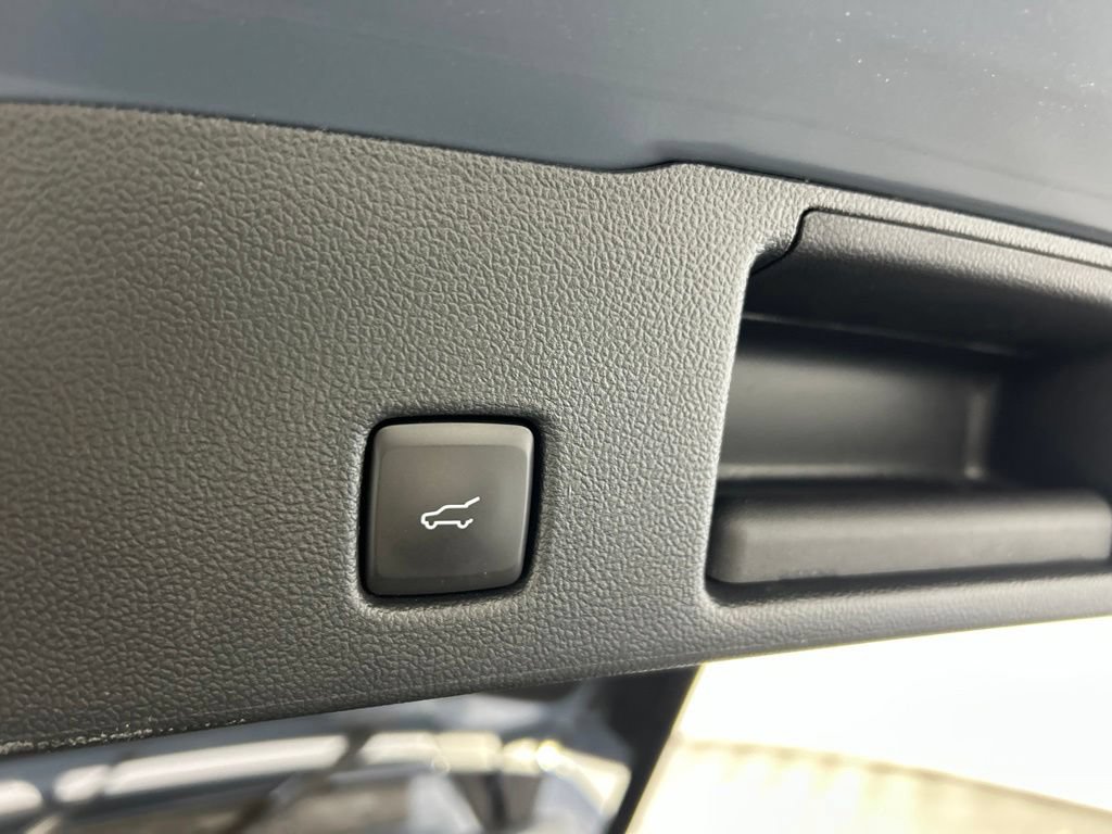 Used 2023 Ford Escape SE FWD image 29