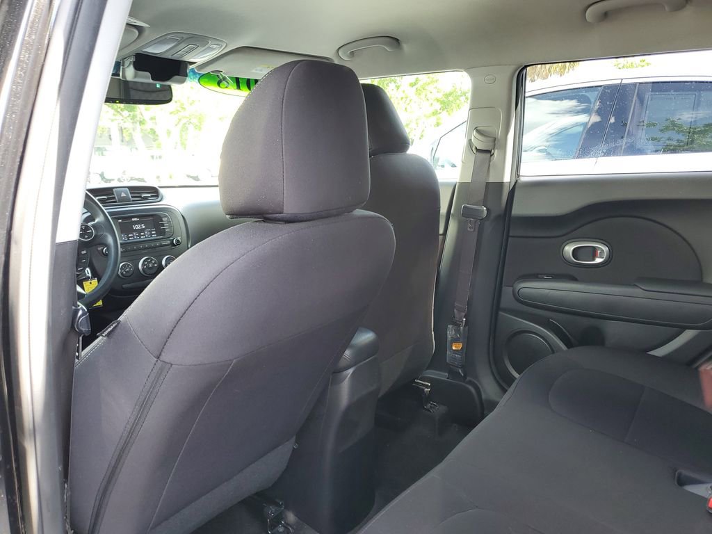 Used 2018 Kia Soul FWD image 13