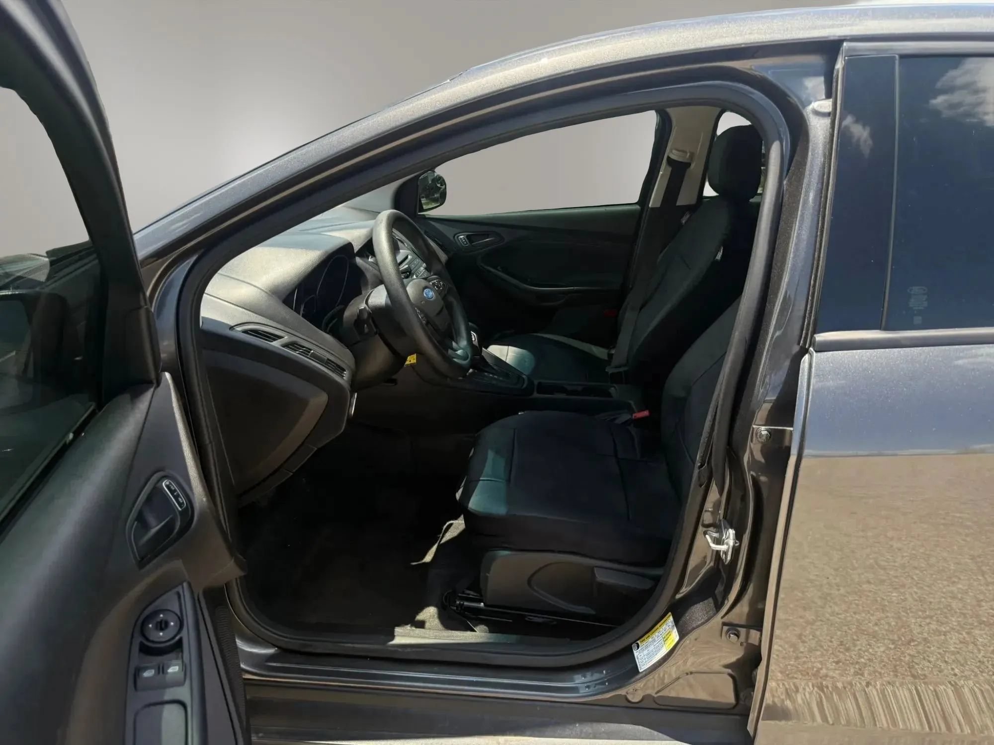 Used 2015 Ford Focus S FWD image 12