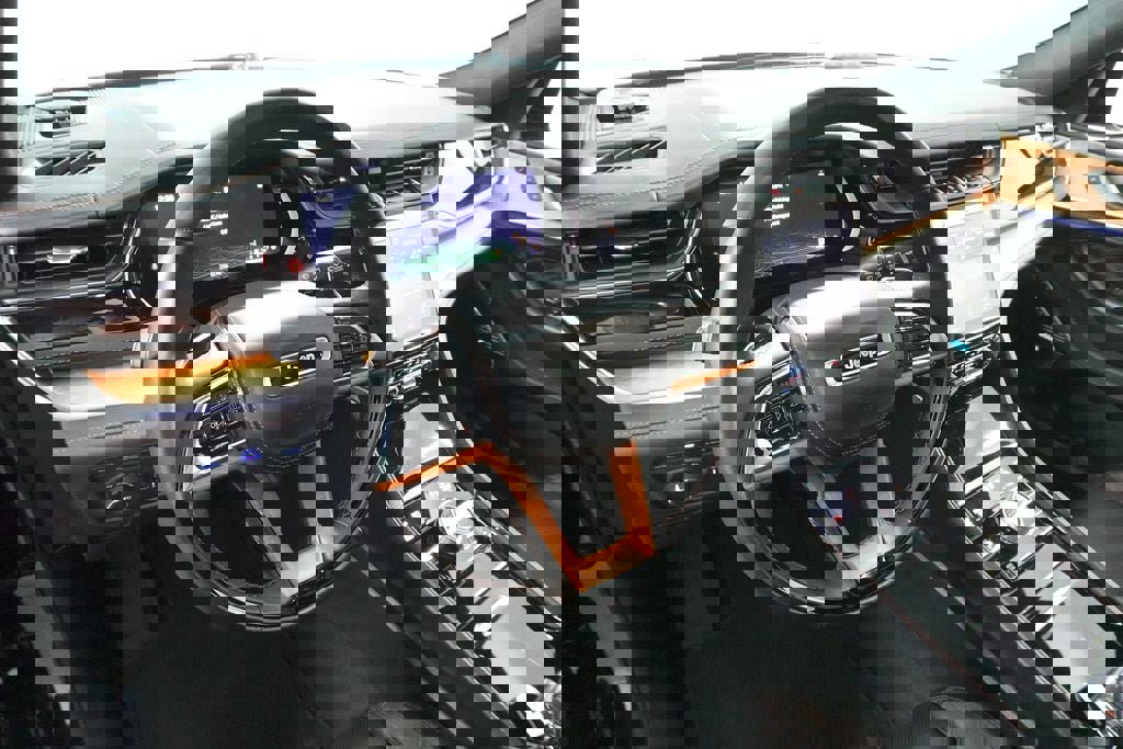 Used 2022 Jeep Grand Cherokee Summit image 25