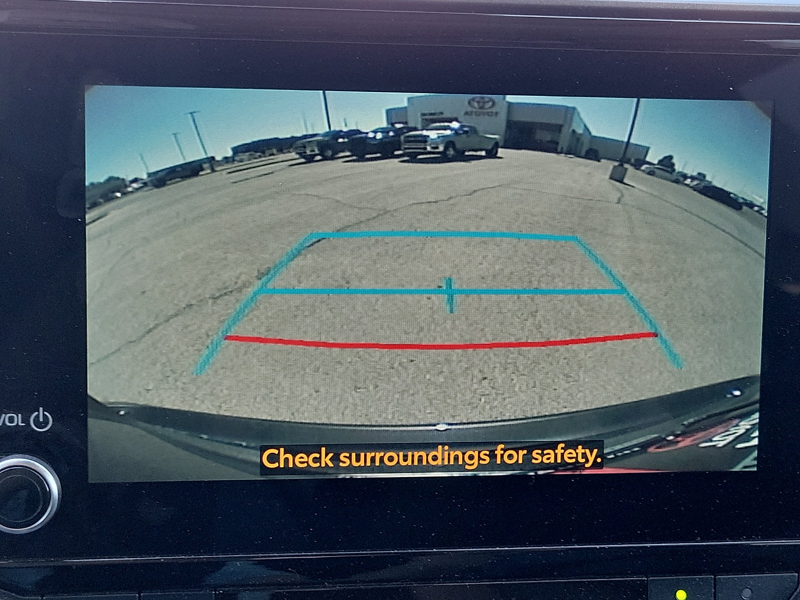 Used 2024 Toyota Highlander XLE AWD/4WD image 14