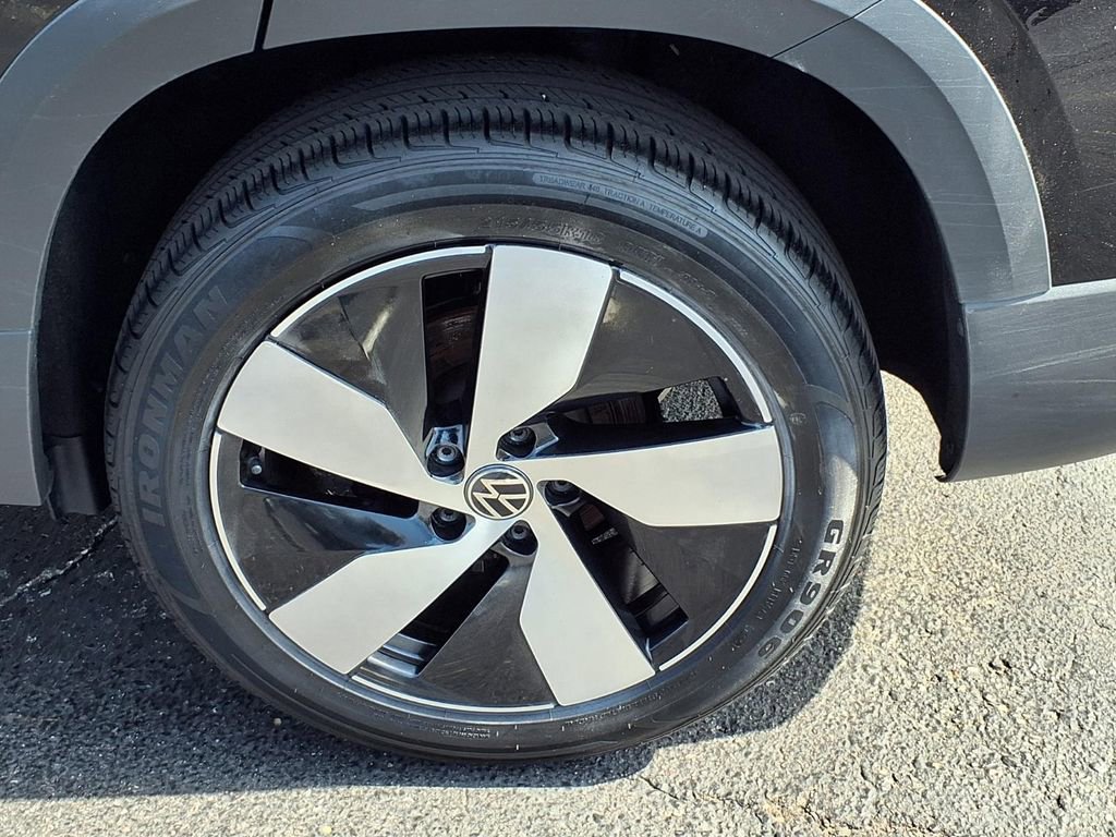 Used 2025 Volkswagen Taos S AWD/4WD image 23