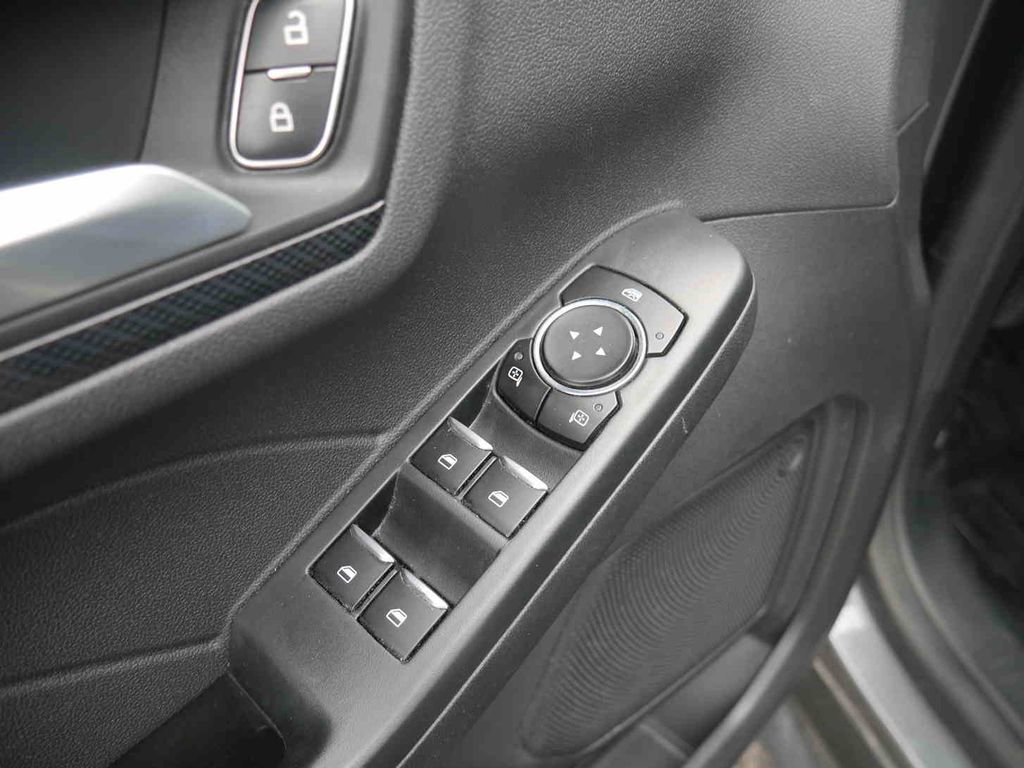 Used 2023 Ford Escape ST-Line Select image 23