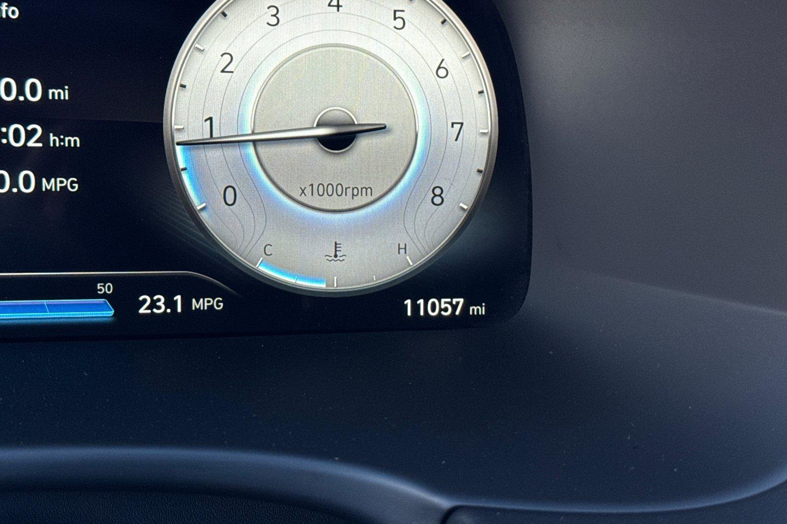 Used 2025 Hyundai Palisade Calligraphy image 3