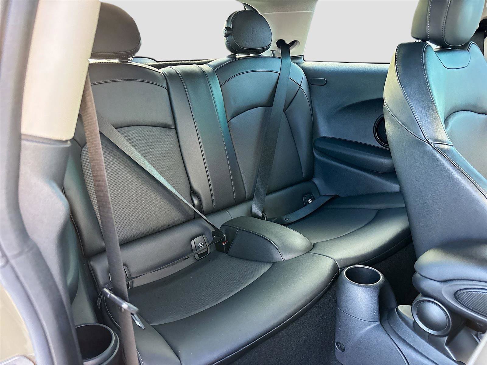 Used 2019 MINI Cooper S image 27