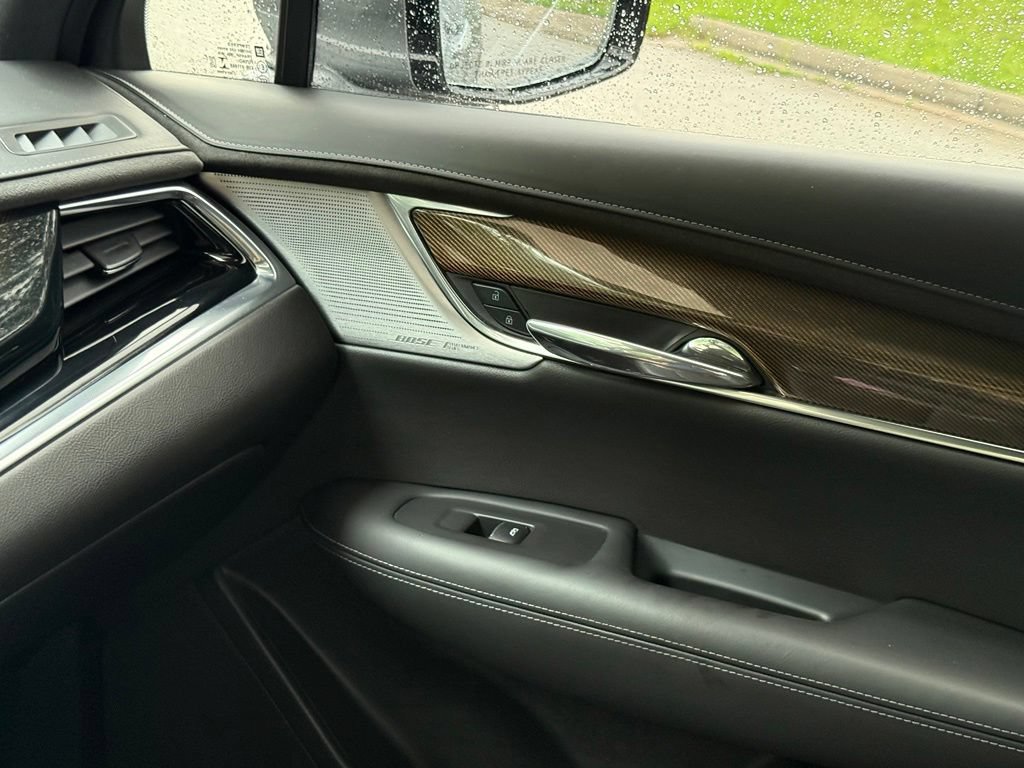 Used 2021 Cadillac XT6 Premium Luxury w/ Platinum Package AWD/4WD image 37