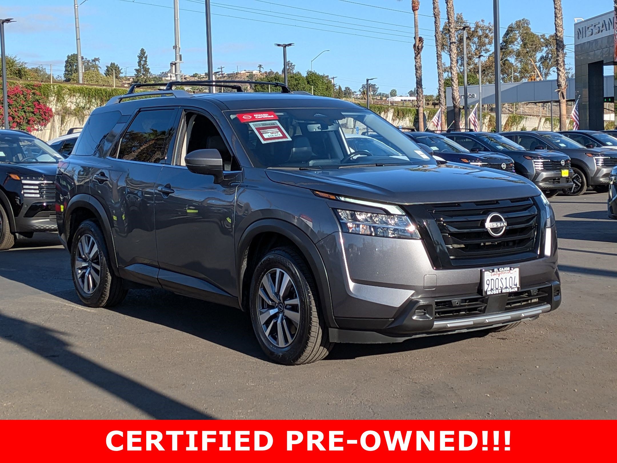 Certified 2023 Nissan Pathfinder SL w/ SL Black Package image 2