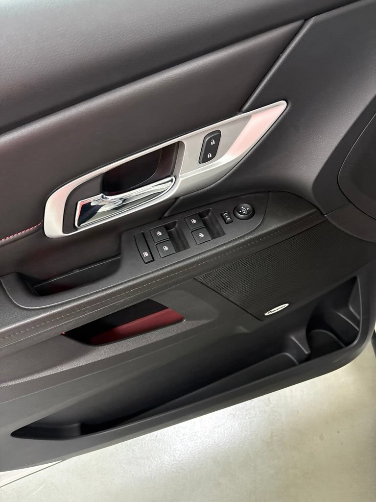 Used 2017 GMC Terrain SLT w/ Open Road Package FWD image 17