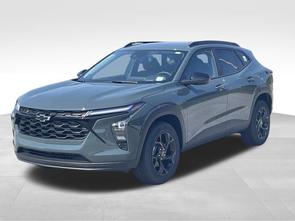 New 2026 Chevrolet Trax LT w/ Driver Confidence Package FWD image 8