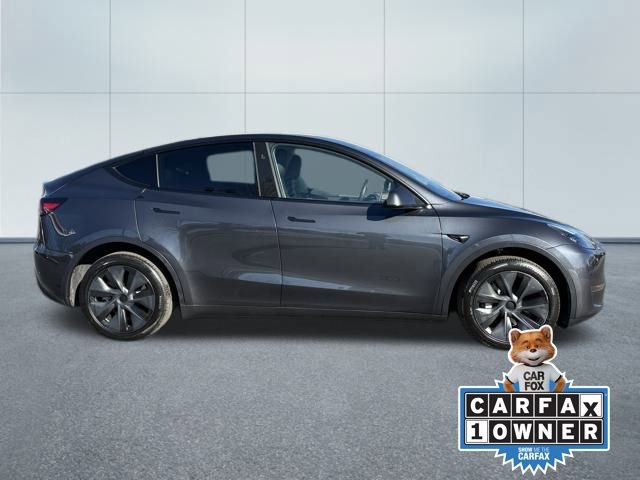 Used 2025 Tesla Model Y Long Range image 3
