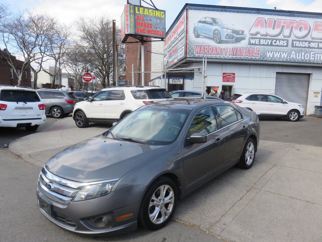 Used 2012 Ford Fusion SE image 2