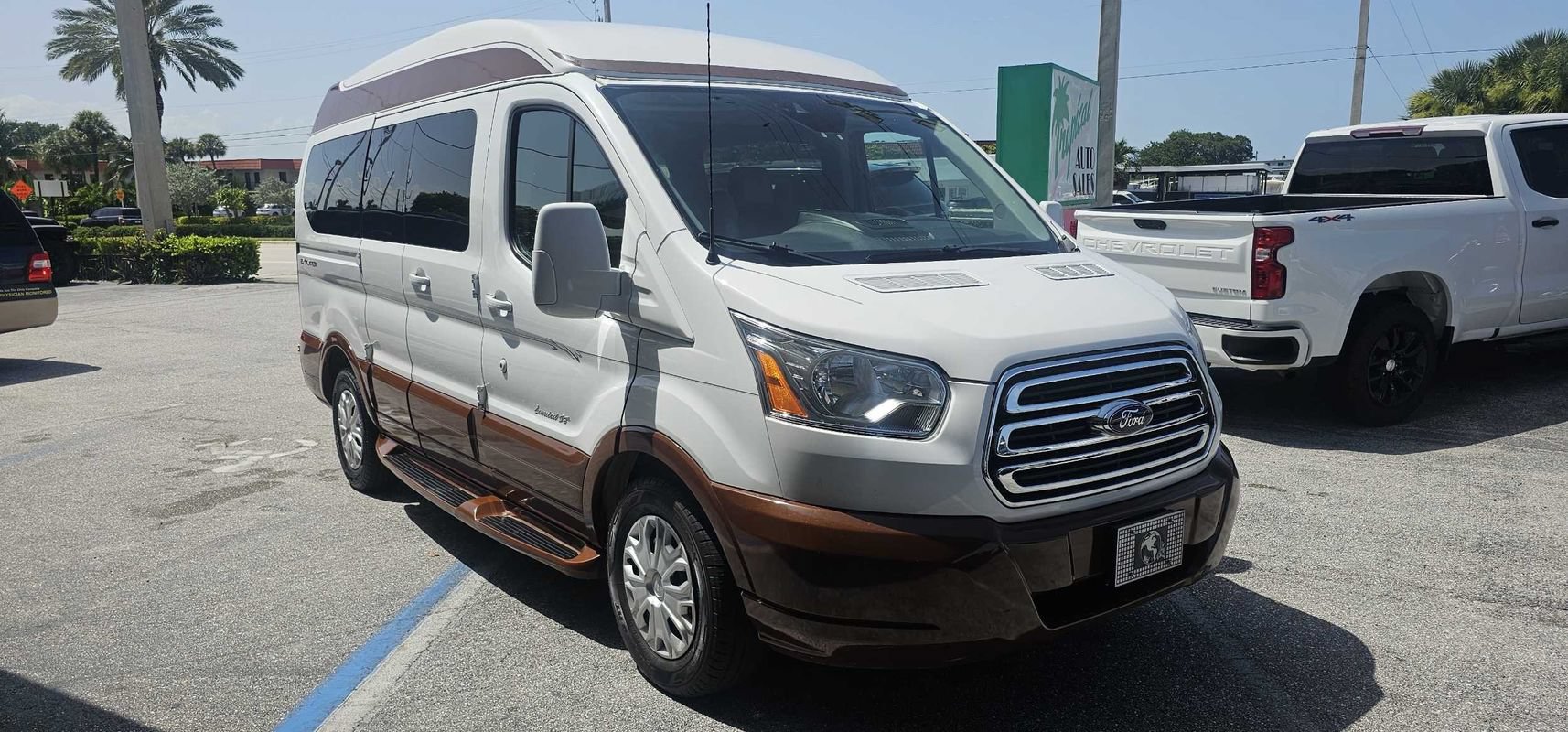Used 2016 Ford Transit 150 XLT RWD image 7