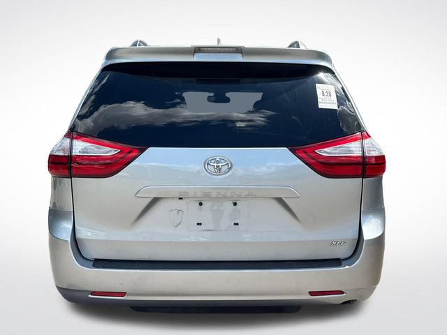 Used 2019 Toyota Sienna XLE FWD image 4
