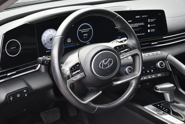 Used 2023 Hyundai Elantra Limited FWD image 21