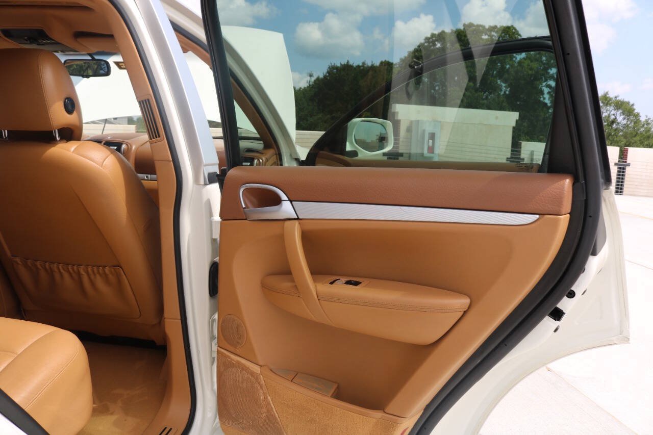 Used 2008 Porsche Cayenne AWD/4WD image 30