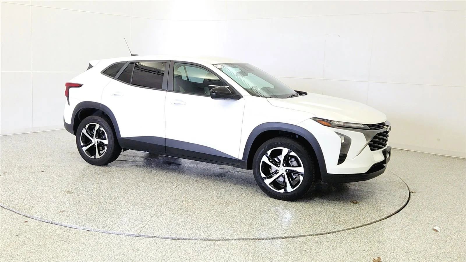 Used 2024 Chevrolet Trax RS w/ Driver Confidence Package image 8