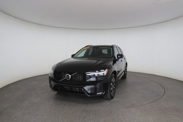 Used 2023 Volvo XC60 B5 Plus image 33