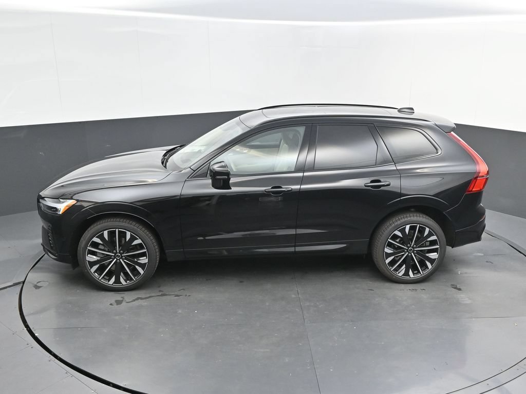 New 2026 Volvo XC60 B5 Ultra w/ Climate Package AWD/4WD image 23