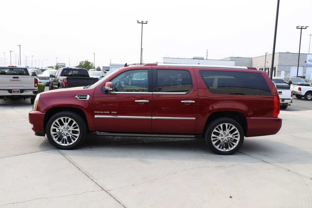 Used 2011 Cadillac Escalade ESV Premium AWD/4WD image 3